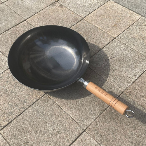 章丘手工黑鍋鐵鍋家用輕便炒鍋不沾鍋老式手打無塗層圓底炒菜鍋