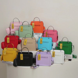 女潮包2023新款手提包handbags流行字母單肩包純色斜後背包bags