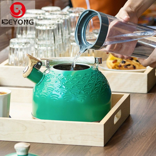 歐式祥雲紋不鏽鋼煮水壺2.5L綠色鳴音壺創意鳴笛燒水壺