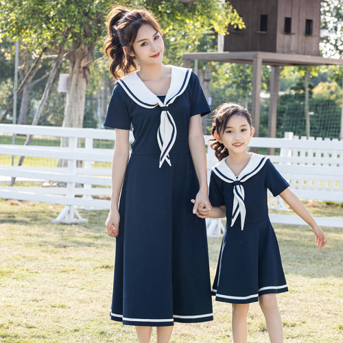 2024春夏新款母女連衣裙短袖親子服一家三口親子裝全家裝