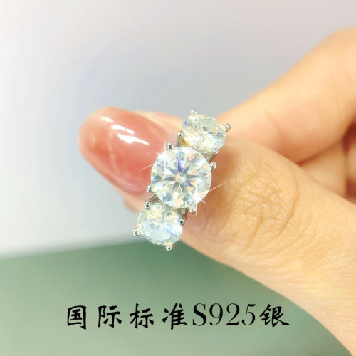 S925純銀D色莫桑石戒指高級感韓版簡約2克拉排戒女