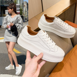 葡萄媽軟皮小白鞋女2025春款增高餅乾鞋厚底鞋女運動休閒板鞋