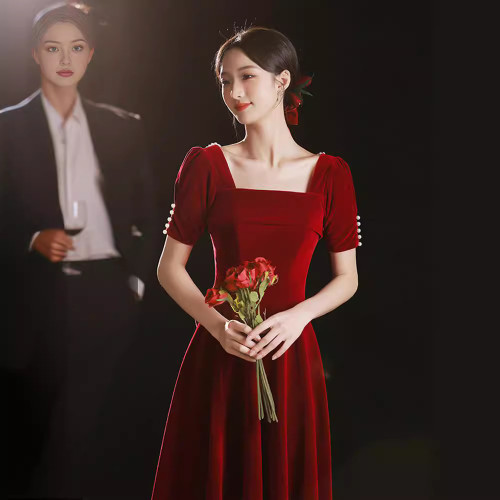 敬酒服新娘2025新款結婚禮服小個子訂婚連衣裙紅色絲絨氣質高級感