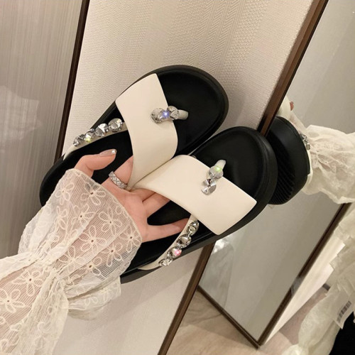 2024新款小碼313233可可泡芙水鑽夾腳厚底沙灘拖鞋女涼拖外穿夏季