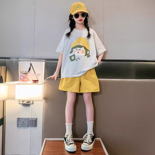 2025夏季新款女童套裝夏裝中大童休閒洋氣卡通印花短袖短褲兩件套