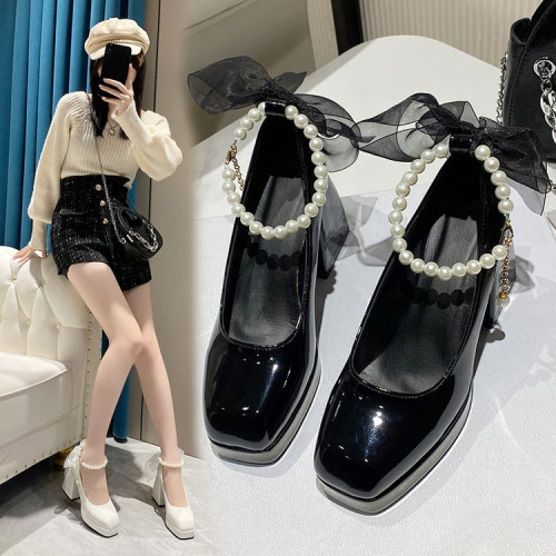 瑪麗珍高跟鞋女2024新款方頭可愛小皮鞋珍珠白色漆皮粗跟單鞋
