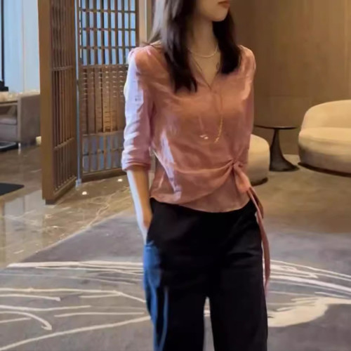 24529大愛美依緣2025新款V領側邊系帶收腰上衣時尚直筒九分褲女裝