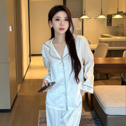 知禮高級感長袖長褲提花刺綉套裝睡衣女款時尚四季居家可外穿設計