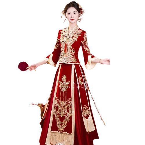 小個子絲絨V領秀禾服新娘 2024新款低領結婚禮服敬酒服中式嫁衣