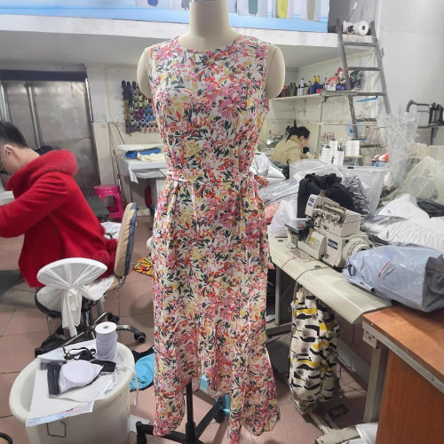 2024印花無袖半圓領設計露背收腰顯瘦氣質連衣裙派對禮服裙