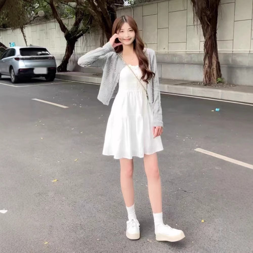 白色吊帶連衣裙女夏2025新款小個子海邊度假開春韓系穿搭絕美短裙