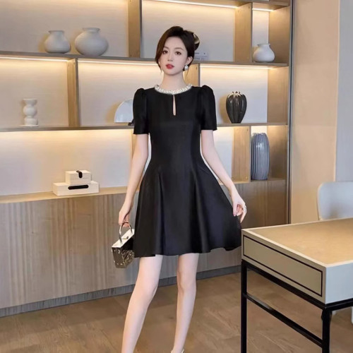 端莊優雅千金感名媛連衣裙夏季女裝正式場合小衆設計師款女神禮服