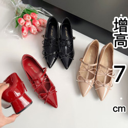 蝴蝶結丁字式釦帶粗跟瑪麗鞋女2025春新款小香風漆皮尖頭淺口單鞋