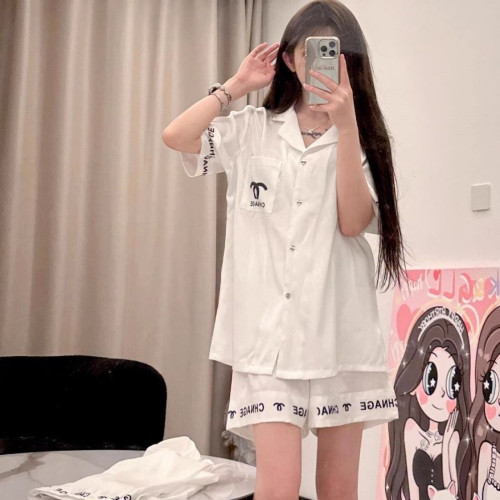 2025新款情侶睡衣男女冰雪絲短袖短褲開衫翻領可外穿家居服套裝