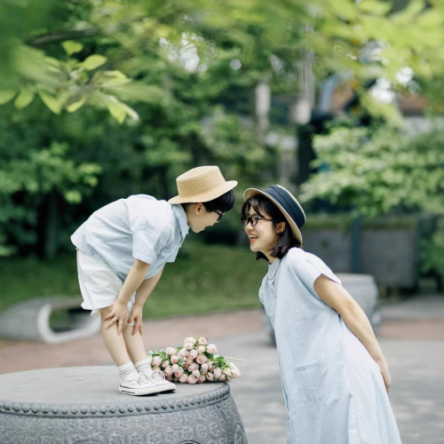 高級情侶裝夏季條紋短袖襯衣母女裝韓系親子裝寬松度假休閒家庭裝