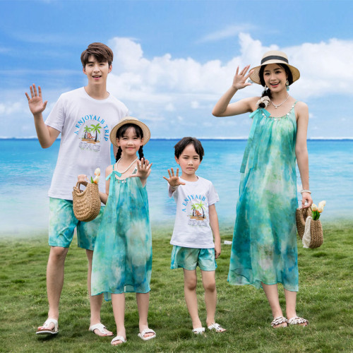 大海傳說親子裝沙灘海邊旅遊度假一家四口套裝波西米亞母女連衣裙