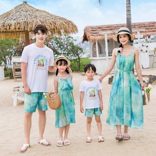 大海傳說親子裝沙灘海邊旅遊度假一家四口套裝波西米亞母女連衣裙