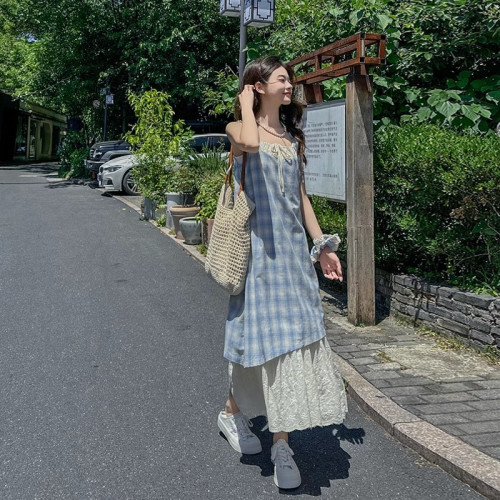 【歡迎看板】藍色格紋吊帶裙連衣裙新款夏季假兩件拼接蕾絲設計長