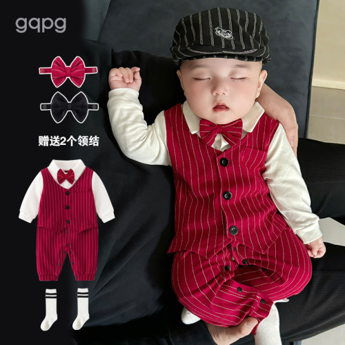 嬰兒滿月服百天日一周嵗禮服男爬服寶寶酒紅紳士連體衣春秋夏季裝