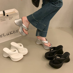 人字拖坡跟夾趾涼拖女外穿2025夏季新款松糕厚底高跟休閒沙灘拖鞋
