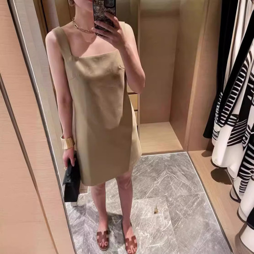 2023春夏打底裙大碼胖mm簡約氣質赫本風方領吊帶連衣裙女22109