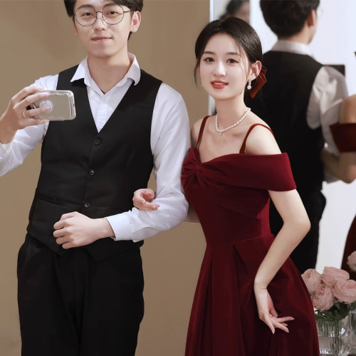 紅色敬酒服2025新款新娘小個子訂婚連衣裙迴門高級感晚禮服女宴會