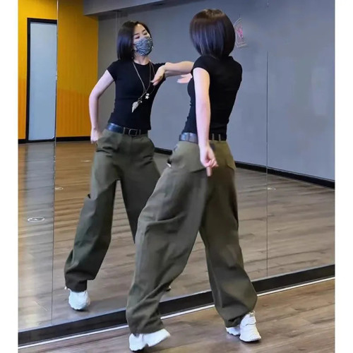 時尚美式辣妹修身顯瘦黑色短袖上衣女搭配寬松顯瘦高腰工裝休閒褲