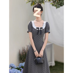 法式赫本風方領波點連衣裙女夏季新款收腰顯瘦花邊領短袖中長裙子