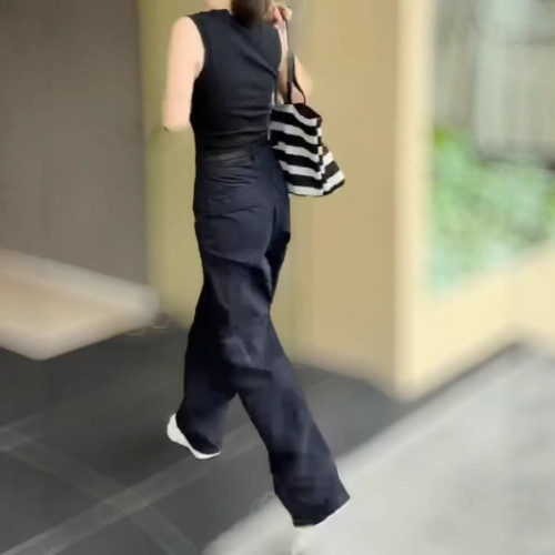 25102婕妤秀簡約氣質純色時尚套裝無袖背心修身上衣+休閒濶腿褲