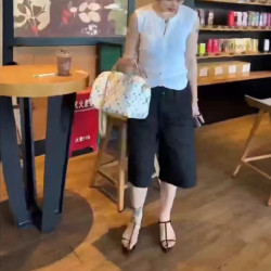 25718新大愛美依緣2025夏季新款韓版洋氣無袖背心高腰五分褲女潮