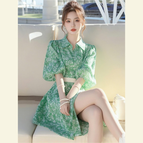 女裝新款夏天短袖法式小個子高級精緻獨特絕美減齡高級感綠色碎花