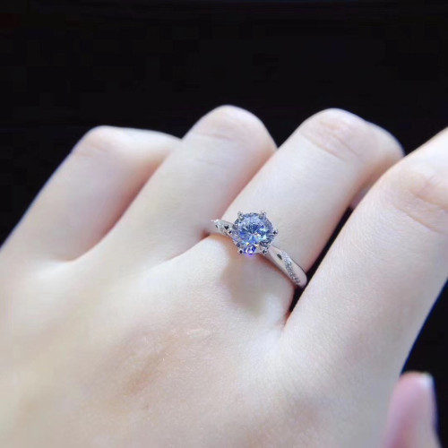 18k白金正品莫桑石戒指D色女1克拉倣真鑽戒婚戒經典六爪鉑金
