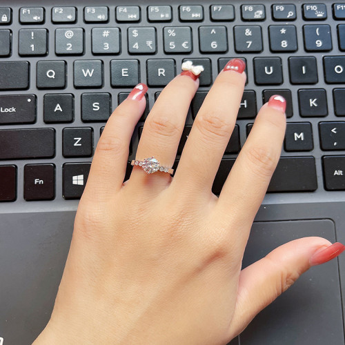 18k白金正品莫桑石戒指D色女1克拉倣真鑽戒婚戒經典六爪鉑金