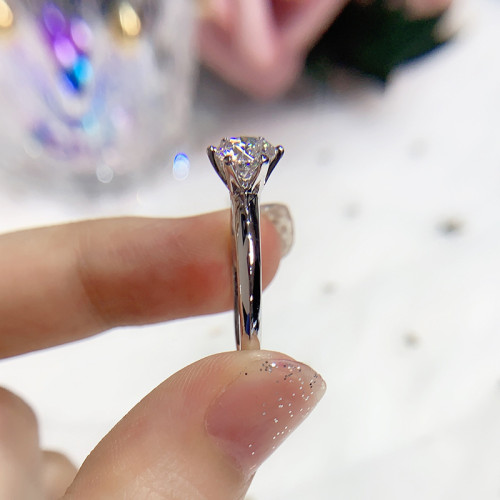 18k白金正品莫桑石戒指D色女1克拉倣真鑽戒婚戒經典六爪鉑金