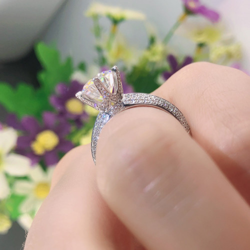 18k白金正品莫桑石戒指D色女1克拉倣真鑽戒婚戒經典六爪鉑金
