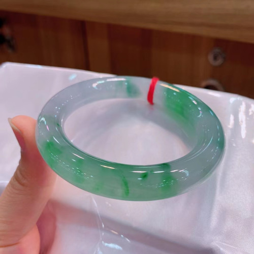 天然緬甸冰種飄綠花翡翠玉手鐲子晴水老坑a貨圓條翡翠手鐲少女款
