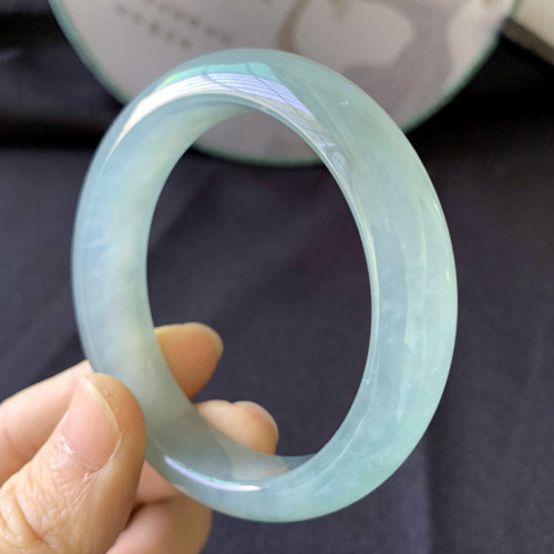 緬甸翡翠冰種飄花玉鐲貴妃鐲橢圓形細條翡翠手鐲翡翠圓條冰透手鐲
