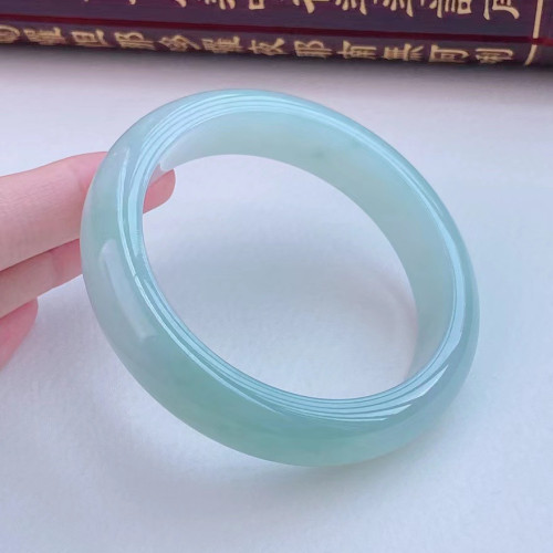 緬甸翡翠飄綠手鐲女正圓貴妃送媽媽油青飄花手飾冰糯種淺綠玉手鐲