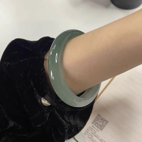 緬甸翡翠玉手鐲油青色翡翠手鐲女冰種貴妃玉鐲半山水正圈鐲子送人