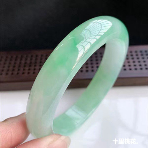 緬甸翡翠手鐲飄綠玉鐲冰糯種飄花飄陽綠玉手鐲女貴妃鐲送禮