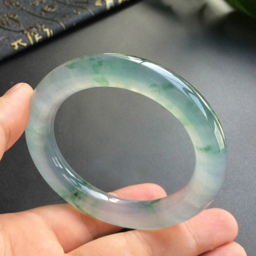 緬甸冰種老坑圓條翡翠手鐲飄綠花貴妃天然翡翠玉手鐲玉鐲子少女款