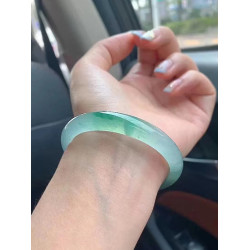 高冰種陽綠飄花翡翠手鐲半山半水白底青緬甸真玉手鐲貴妃女款