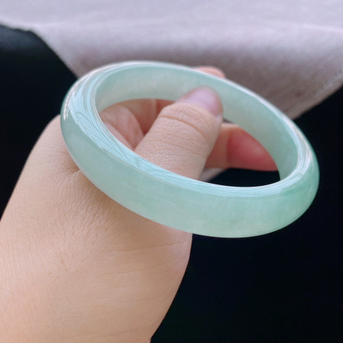 緬甸天然翡翠手鐲女款A貨冰糯種晴水底滿色葡萄肉寬邊翡翠玉手鐲