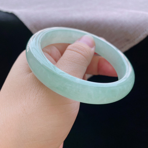 緬甸天然翡翠手鐲女款A貨冰糯種晴水底滿色葡萄肉寬邊翡翠玉手鐲