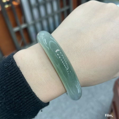 緬甸翡翠手鐲冰糯種晴水油青飄花女玉鐲子正圈貴妃鐲老坑滿綠陽綠