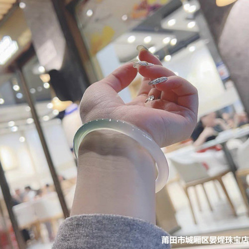 半山半水瑪瑙叮噹鐲女款遠山黛玉髓叮噹鐲飄綠細圓條瑪瑙鐲子時尚